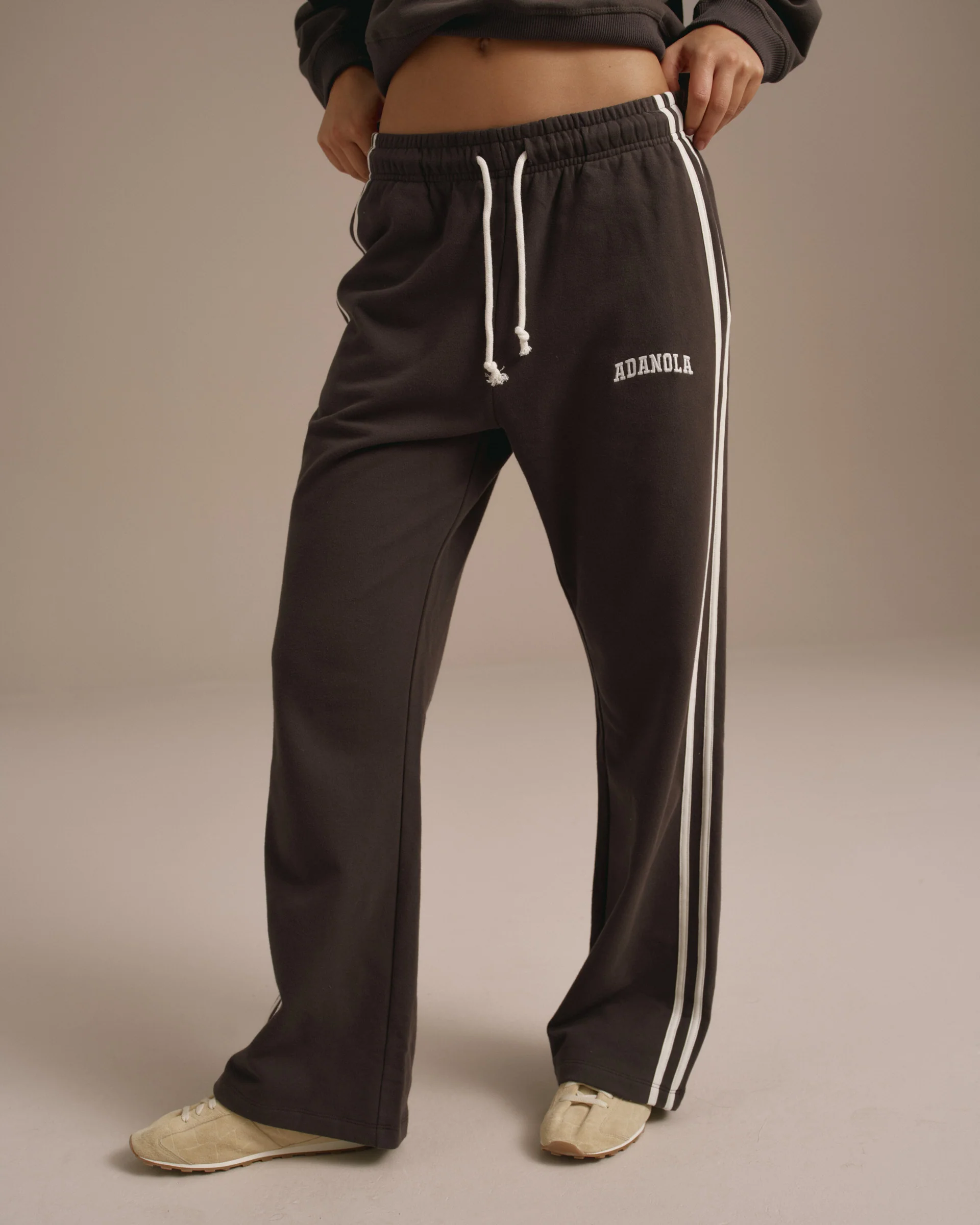 Varsity Loose Fit Sweatpants - Washed Coffee Bean/Marshmallow White - Image 4