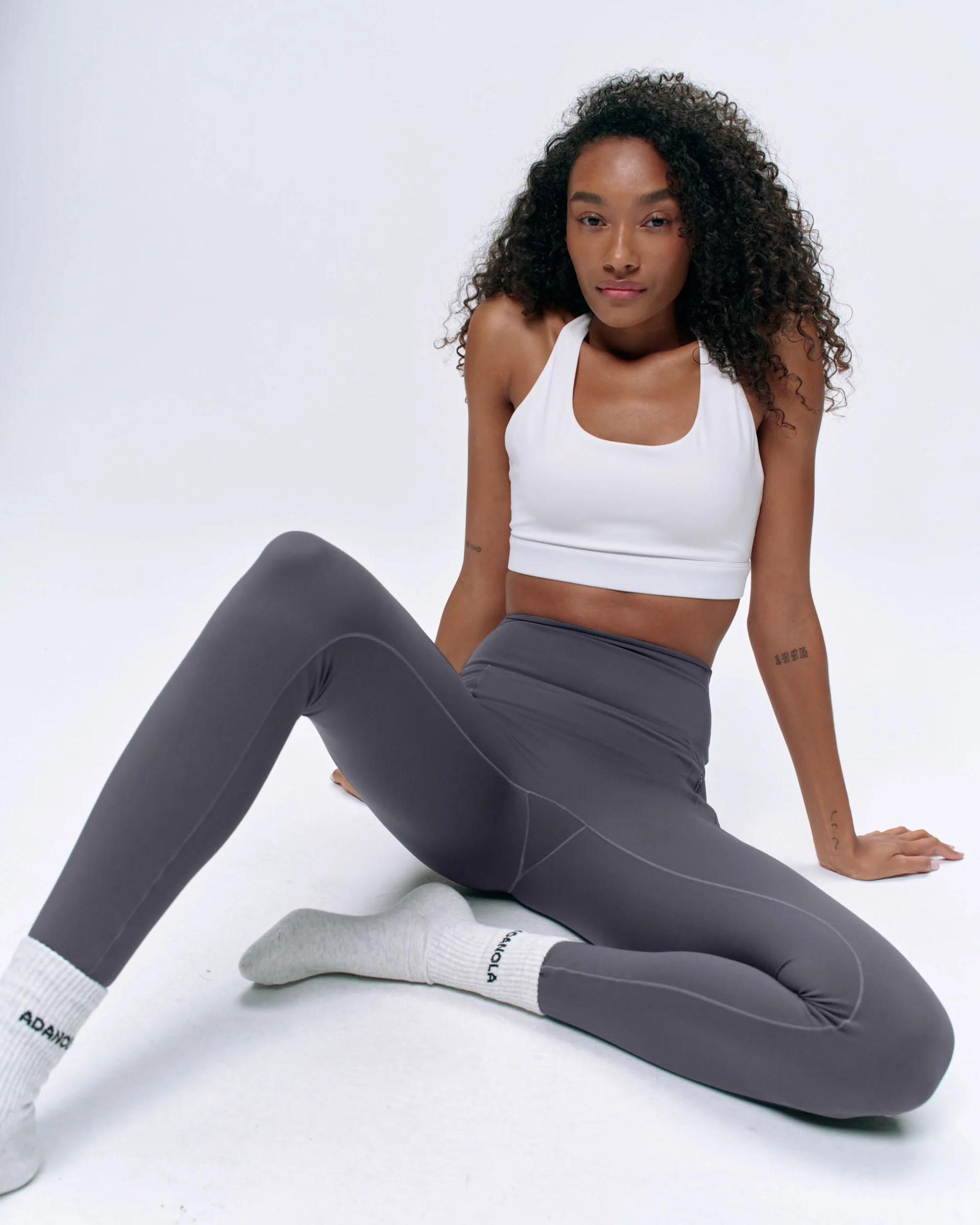 Ultimate Seam Detail Zip Pocket Leggings - Dark Grey - Image 7